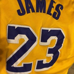 LeBron James Lakers 23 youth large jersey